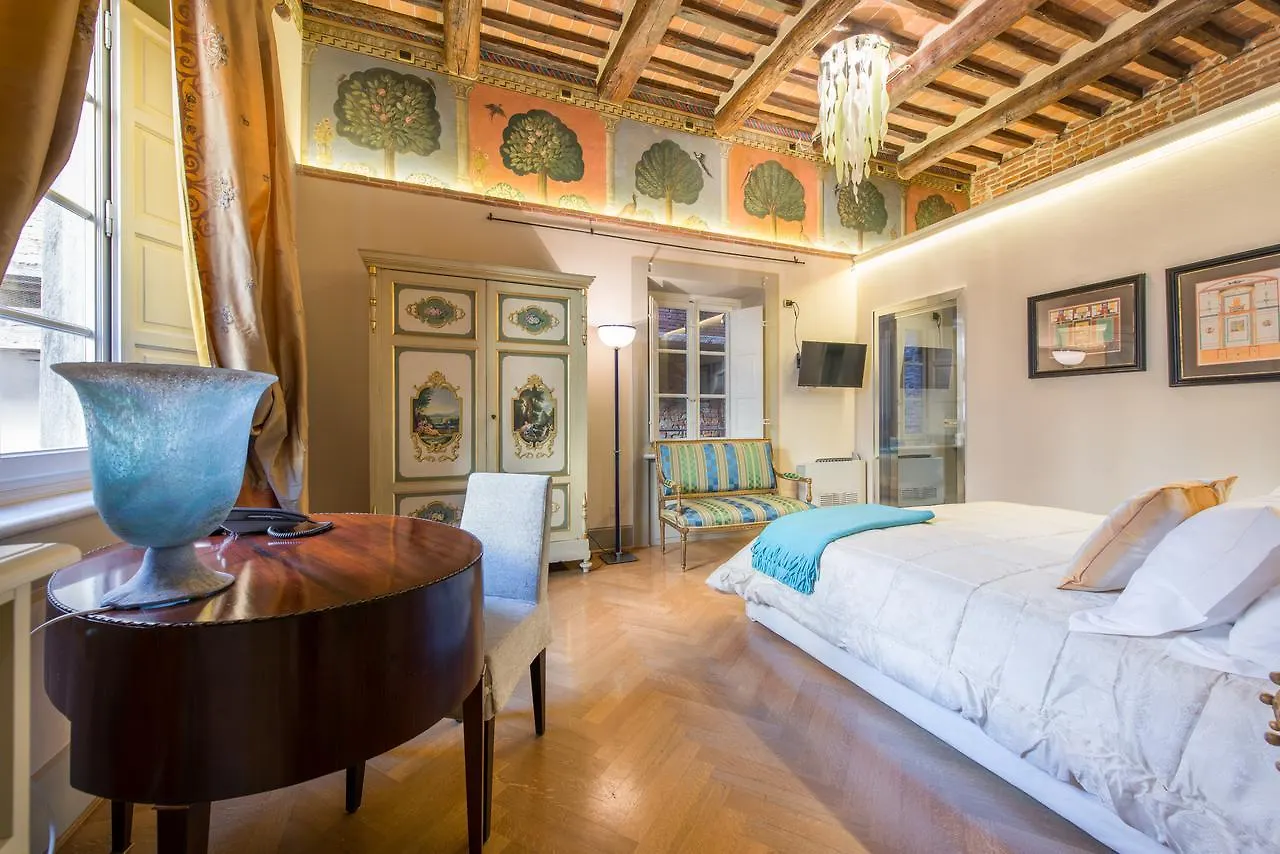 N.15 Santori Luxury Home Lucca Italy
