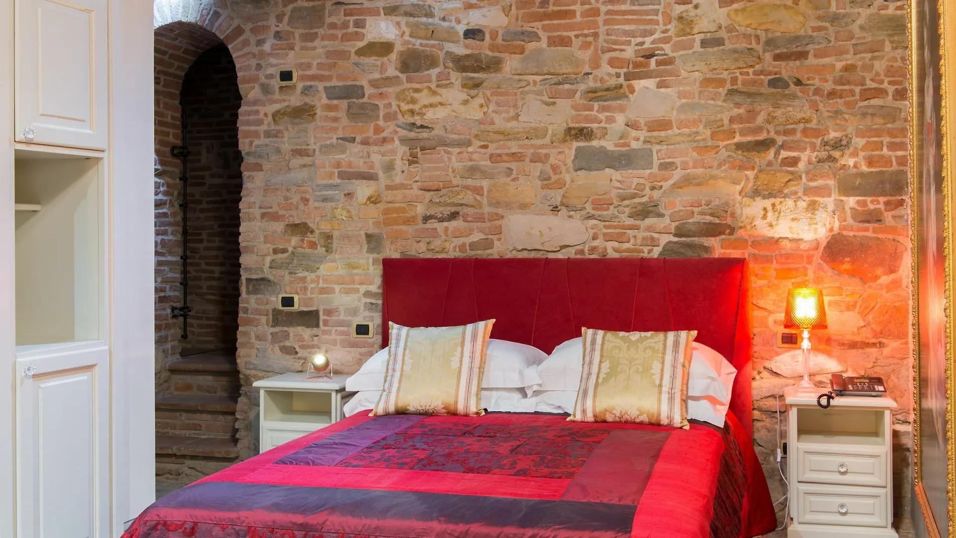 N.15 Santori Luxury Home Lucca Italy